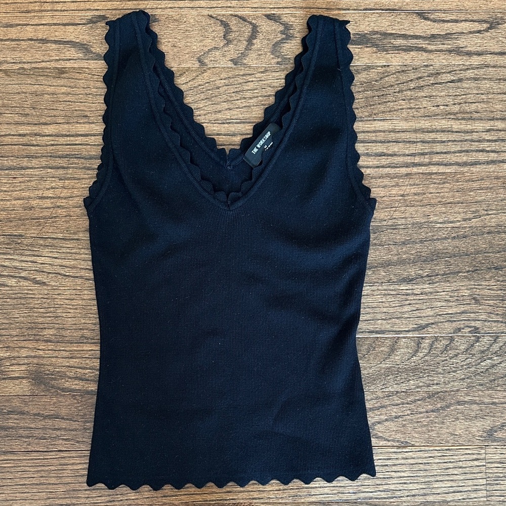 Workshop Republic Clothing Black Scalloped V‑Neck Ribbed Tank